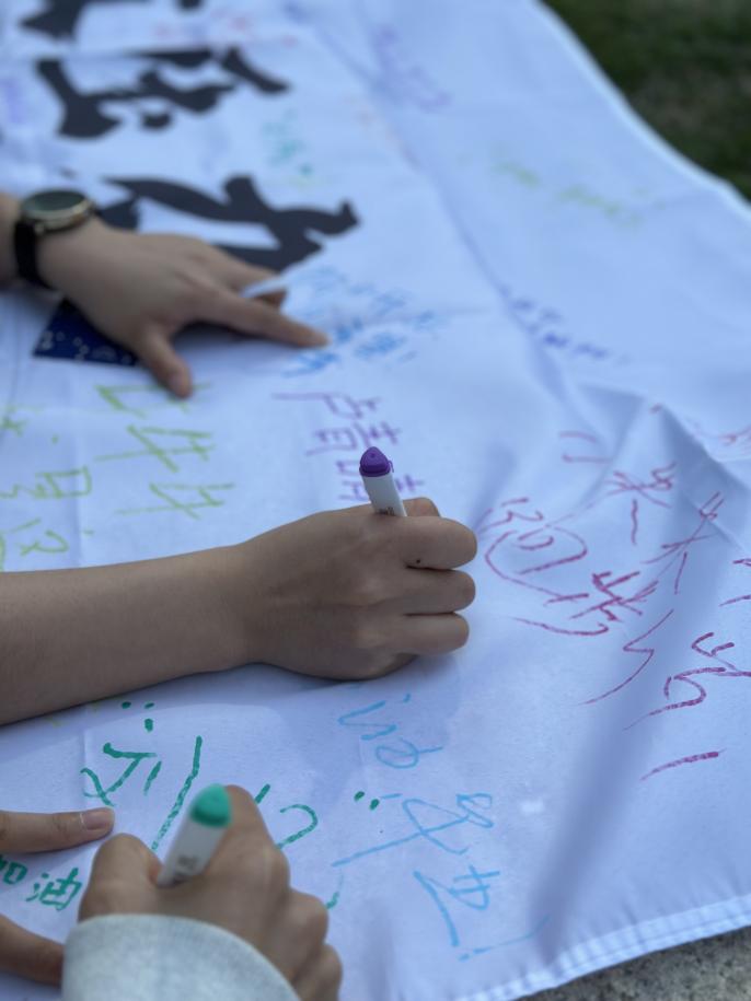 2ecefef287b7f4d23e0f0e49051a071